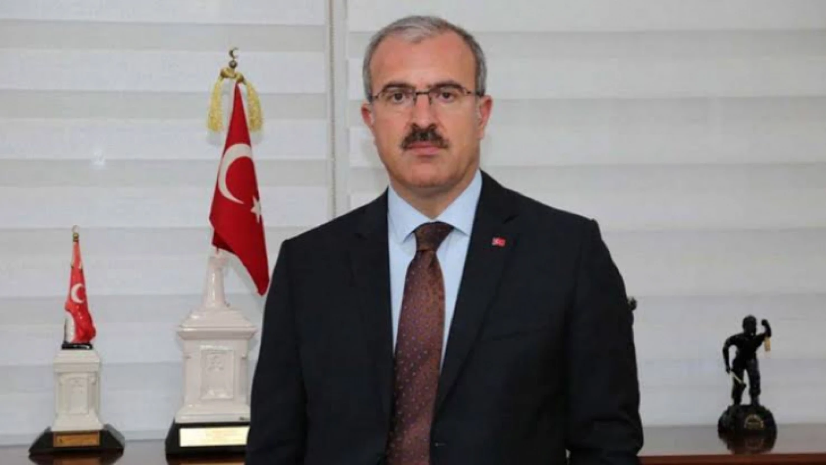 Vali Toraman: Gazi Mustafa Kemal Atatürk'ü Saygı, Rahmet ve Minnetle Anıyoruz