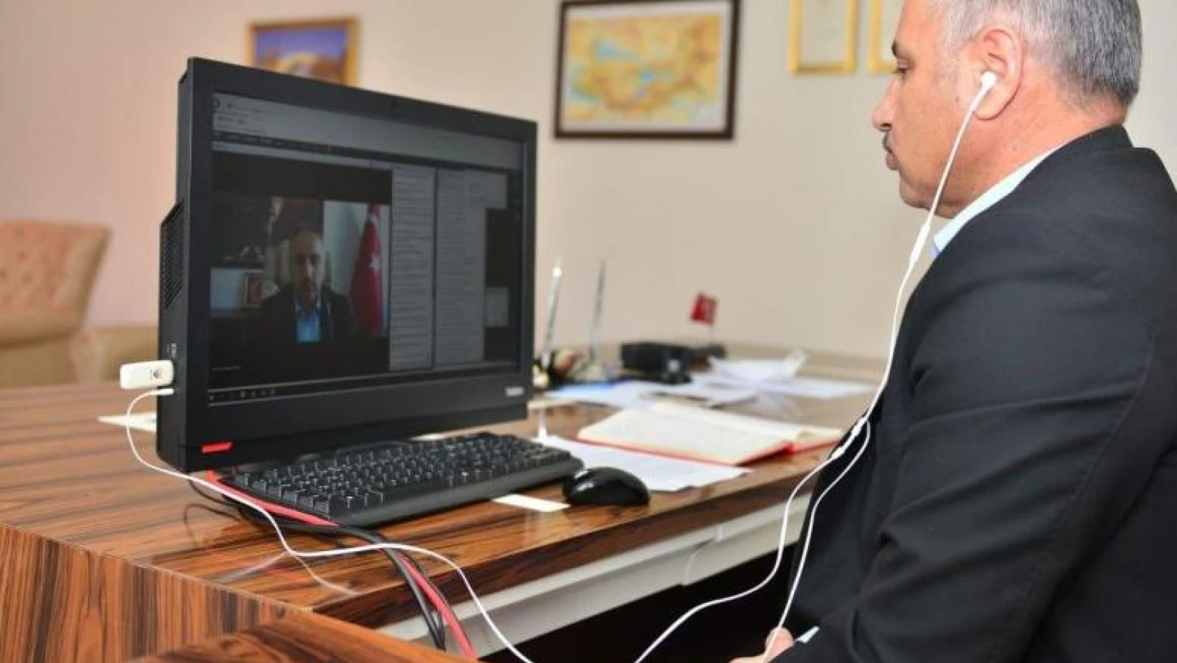 Milli Eğitim Müdürü Gürtürk Video Konferans Aracılığı İle Okul Müdürleri İle Görüştü