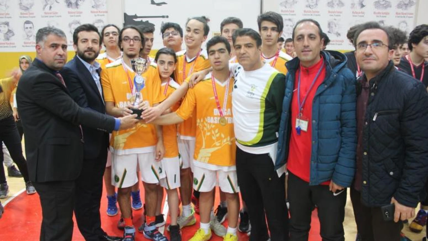 Okul Sporları Basketbol Gençler B Klasmanı Ödül Töreni Yapıldı