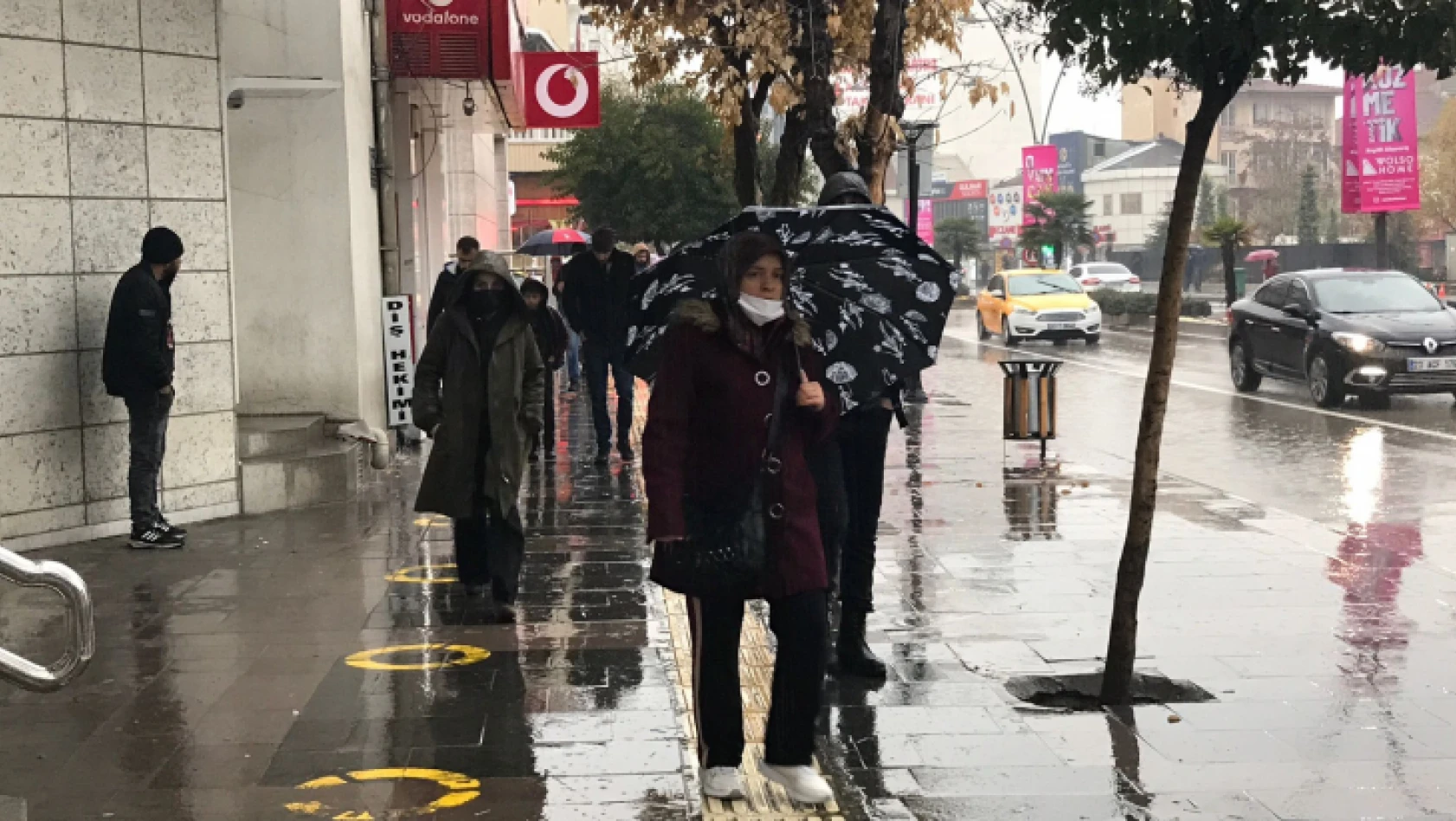 Elazığ'da sağanak yağış etkili oldu