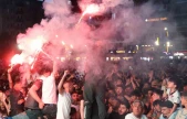 Elazığ'da nefesler tutuldu: Taraftarlar Elazığspor maçı için dev ekran başına geçti