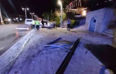 Elazığ'da otomobil durağa çarptı: 1 yaralı