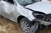 Elazığ'da otomobil şarampole yuvarlandı: 2 yaralı
