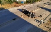 Elazığ'da refüje çarpan tır devrildi