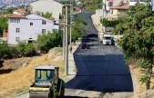 Elazığ'da yol yenileme çalışmaları sürüyor