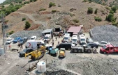 Elazığ'daki göçükte çalışmalar 4 saattir sürüyor: maden ocağı dron ile görüntülendi