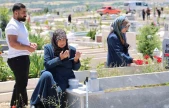 Elazığ mezarlıklarında yoğunluk