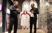 Elazığspor'un ilk kez Süper Lige çıktığı formayı, 23 yıl sonra müzeye bağışladı