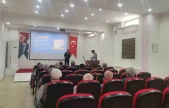 FÜ öğrencileri yaşlılarla buluştu