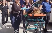 Koşarak kafenin birinci katından atlayan kadın ağır yaralandı