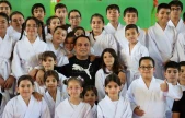 Milli antrenör polisten örnek davranış: 90 çocuğa gönüllü kurs veriyor