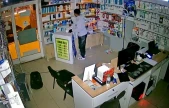 Telefoncuya girip elektronik cihazları çalan hırsız tutuklandı