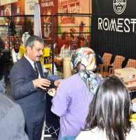 Milletvekili Keleş, Kitap Fuarı ve Kahve Festivali'nde Vatandaşlarla Buluştu