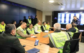 Başkan Şerifoğulları, karla mücadele çalışmalarını inceledi