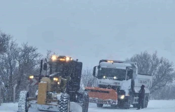 Elazığ'da 510' köy yolu ulaşıma kapandı