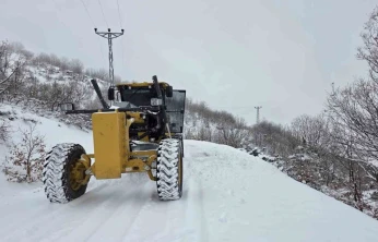 Elazığ'da 88 köy yolunda çalışmalar sürüyor