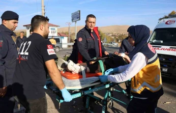 Elazığ'da feci kaza: 2'i ağır 6 yaralı