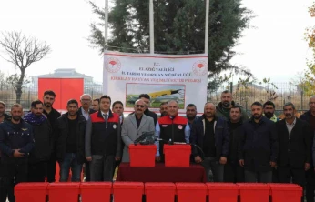 Elazığ'da hayvan üreticilerine kırkım makinası verildi