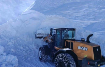 Elazığ'da kapalı 115 köy yolunda çalışmalar sürüyor