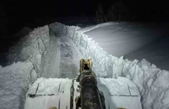 Elazığ'da kapalı köy yolları açıldı