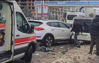 Elazığ'da otomobil ile taksi çarpıştı: 1 yaralı