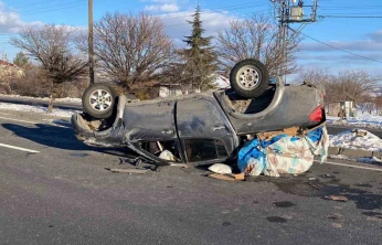 Elazığ'da pikap takla attı: 3 yaralı