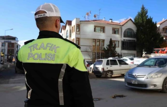 Elazığ'da yoğun bölgelerde trafik denetimi