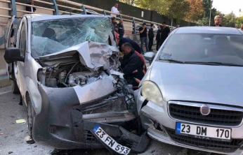 Elazığ'da zincirleme trafik kazası: 5 yaralı