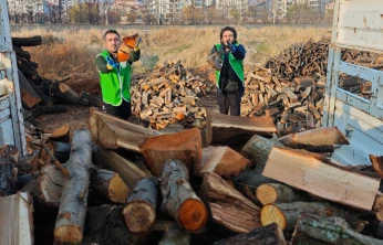 Elazığ İHH'dan 300 Aileye Yakacak Yardımı