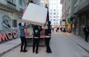 Elazığ Umut Kervanı'ndan Bir Aileye Daha Umut: Hayırseverin Bağışladığı Eşyalar Teslim Edildi