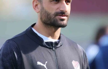 Elazığsporlu Maksut'un annesi hayatını kaybetti