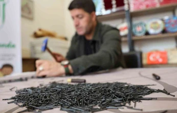 Hobisini sanata dönüştürdü, 500'ü aşkın eseriyle Türkiye'nin sayılı filografi ustalarından biri oldu