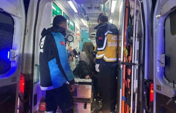 Karlı yollar aşıldı, hasta kadın kurtarıldı