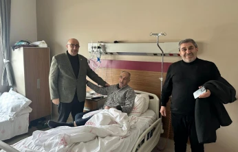 Milletvekili Ejder Açıkkapı, Elazığ Fethi Sekin Şehir Hastanesi'nde tedavi gören hastaları ziyaret etti
