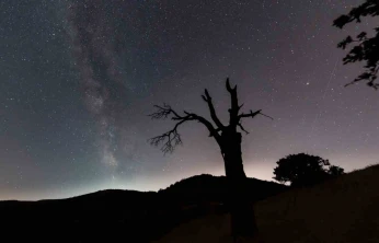 Sağlık çalışanı, 4 bin yıllık Harput'ta meteor yağmurunu fotoğrafladı