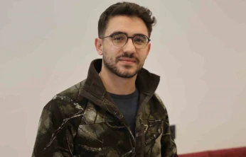 Sipariş ettiği dürümün içerisine sakalının kıllarını koydu, hesap ödemeden çıktı