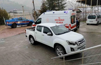 Tavşan avında kazara arkadaşını vurdu