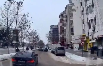 Tofaş otomobiliyle drift attı, trafiği tehlikeye soktu