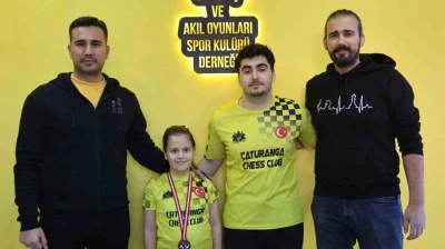 Açtıkları satranç kulübüyle milli takıma sporcu yetiştiriyorlar