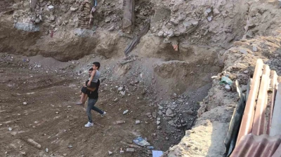 Elazığ'da inşaat çukuruna düşen çocuk kurtarıldı