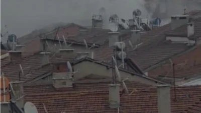 Elazığ'da metruk binada yangın