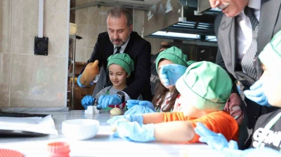 Elazığ'da minik şefler mutfakta yeteneklerini sergiledi