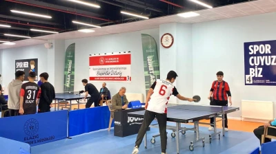 Elazığ'da okul sporları masa tenisi müsabakaları yapıldı