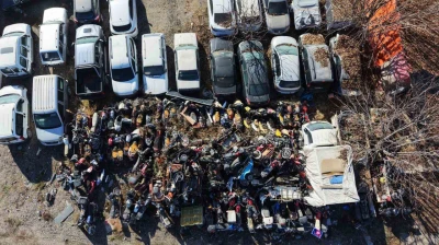 Elazığ'da yediemin otoparkında yosun tutan araçlar: 500 milyon TL'lik servet çürüyor