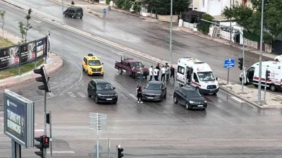 Elazığ'da zincirleme trafik kazası: 1 yaralı