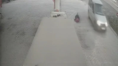 Eniştesine araçla çarpıp kaçtı: O anlar kameraya yansıdı