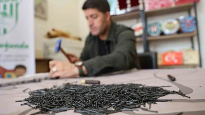 Hobisini sanata dönüştürdü, 500'ü aşkın eseriyle Türkiye'nin sayılı filografi ustalarından biri oldu