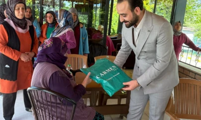 Carmen Çeyiz, Huzurevi'nde Kalan Anneleri Unutmadı