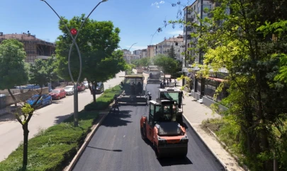 Elazığ'da asfalt yenileme çalışmaları devam ediyor