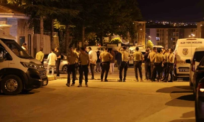 Elazığ'da iki aile arasında bıçaklı kavga : 3 yaralı